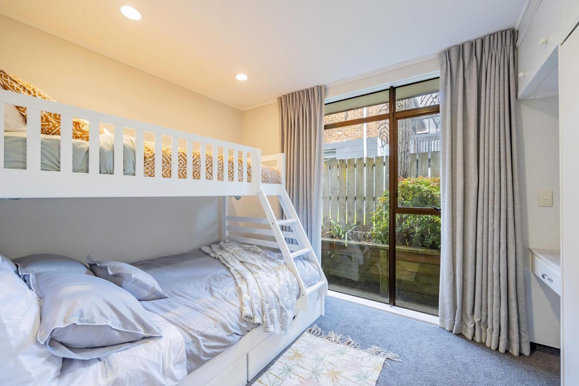 Entire House With Pool, Spa Auckland Buitenkant foto
